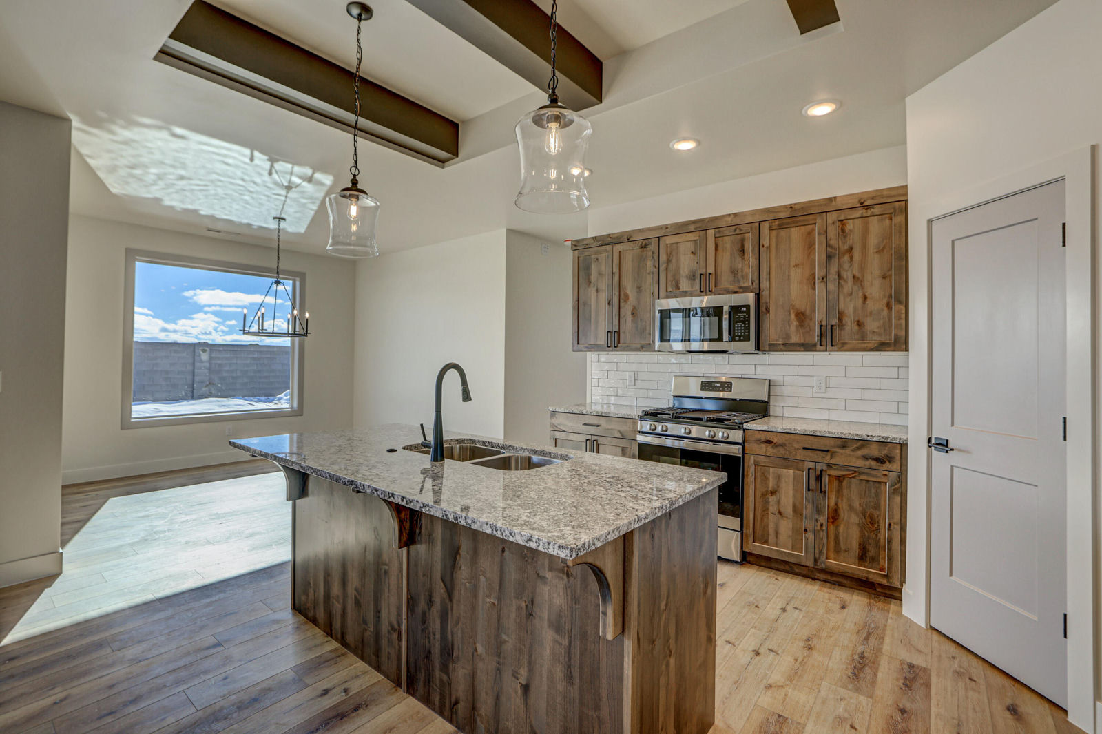 1091 N Olesia ST, Cedar City, photo 10 of 31