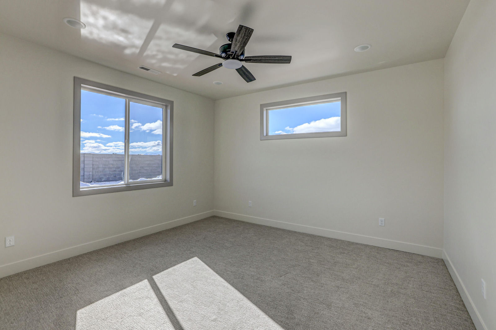 1091 N Olesia ST, Cedar City, photo 19 of 31