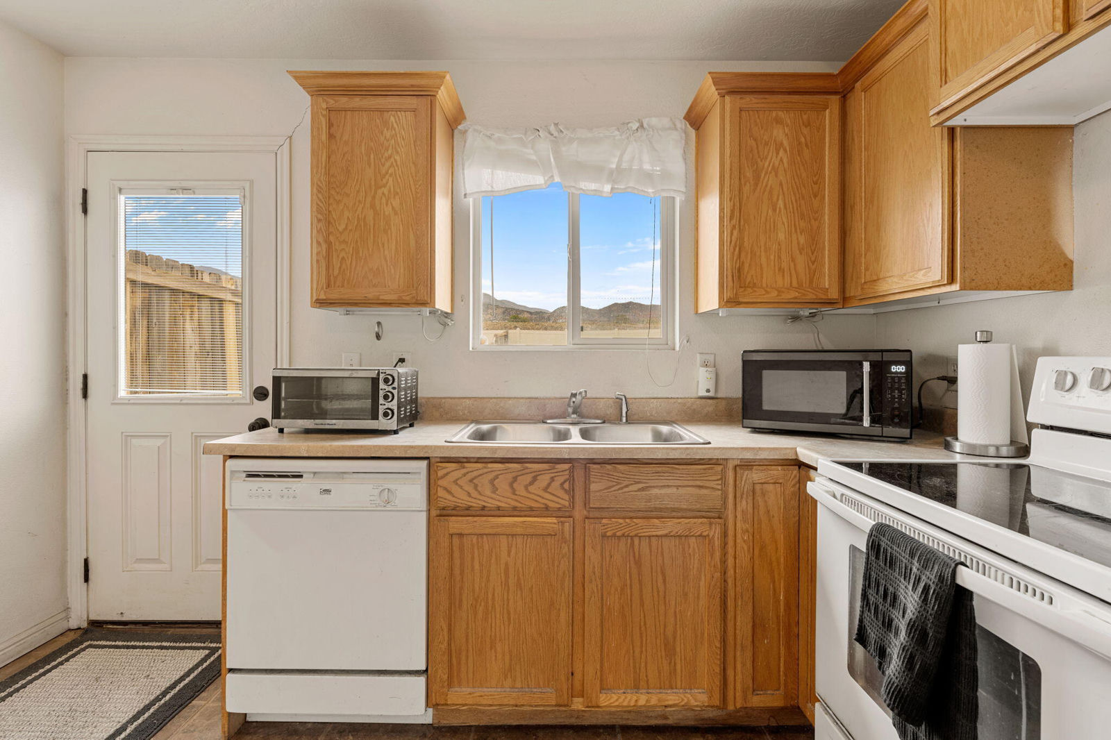 1872 N 1600 North Access RD N, Cedar City, photo 5 of 18