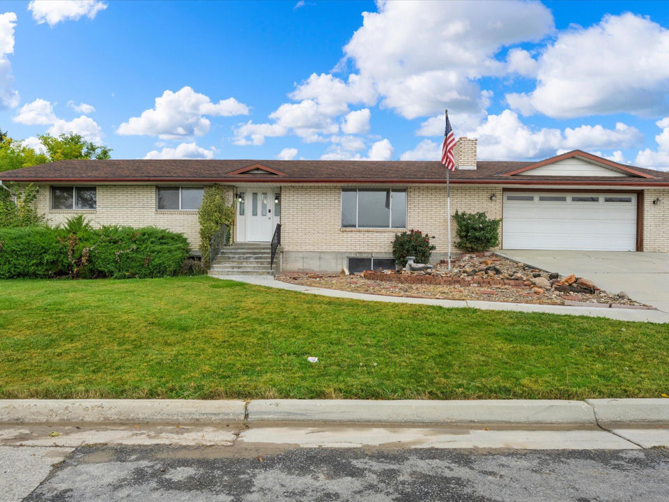 945 Drexel ST, Price