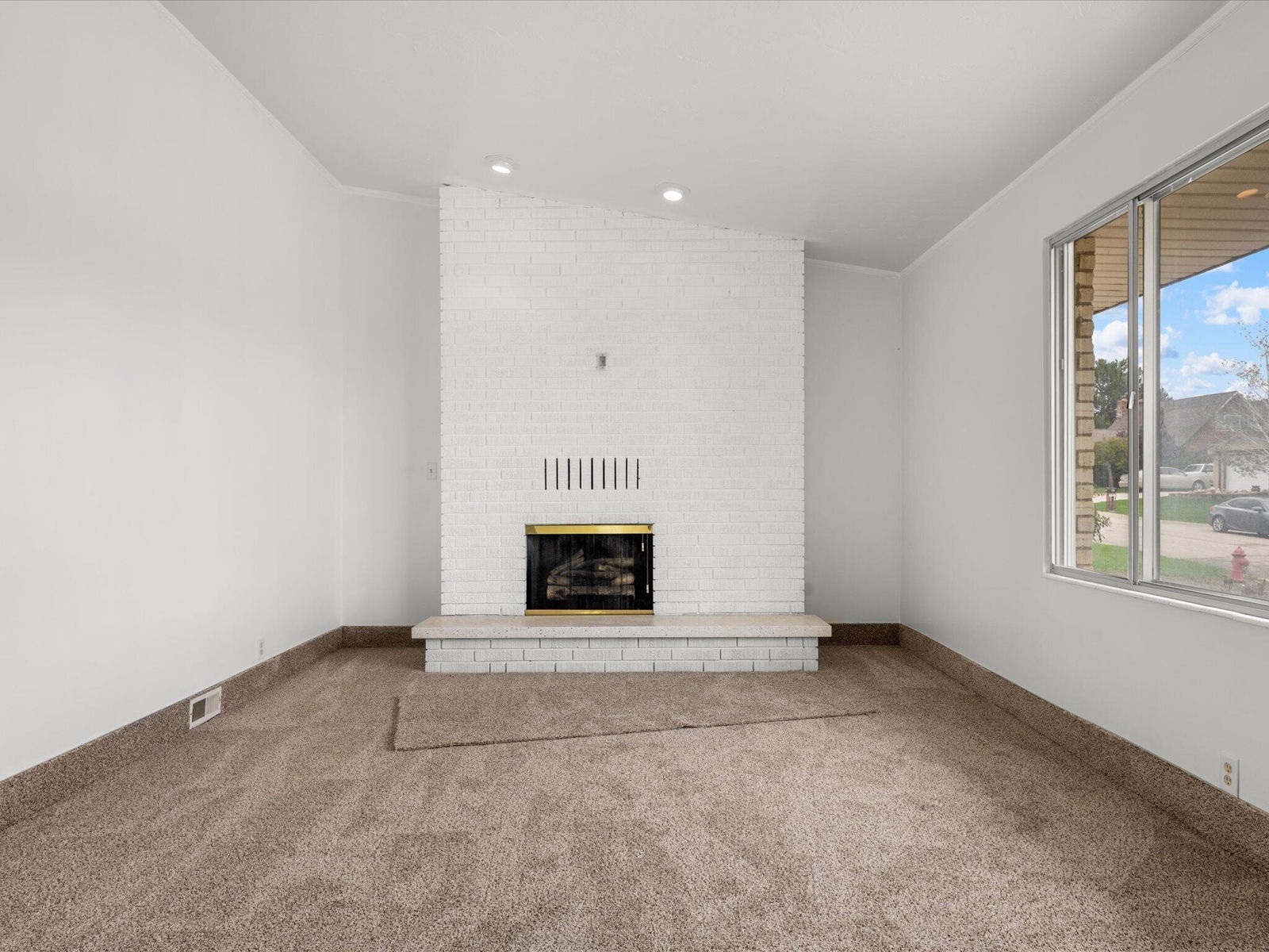 945 Drexel ST, Price, photo 7 of 39