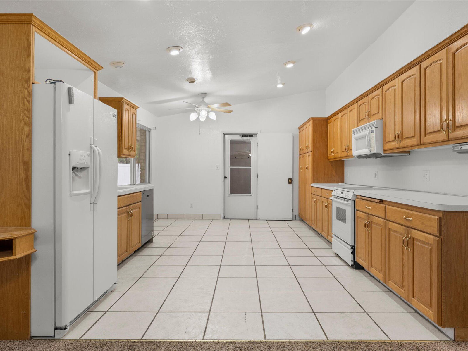 945 Drexel ST, Price, photo 10 of 39
