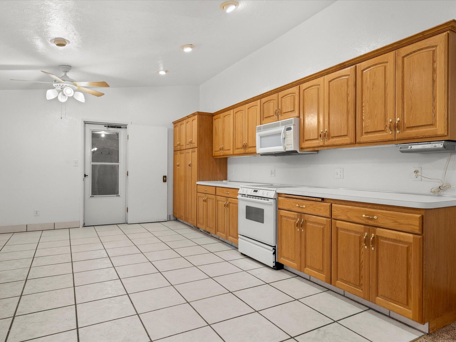 945 Drexel ST, Price, photo 11 of 39