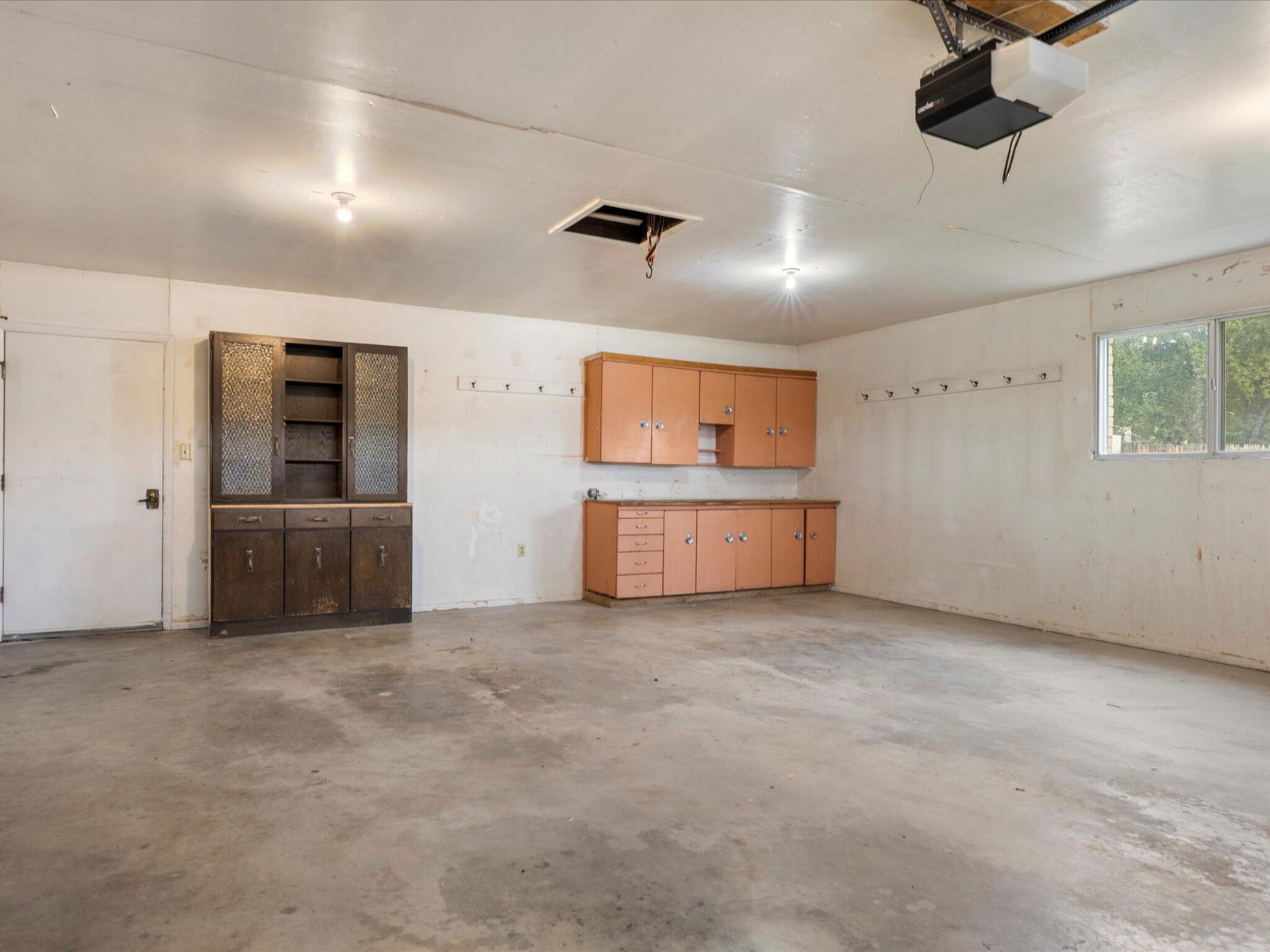 945 Drexel ST, Price, photo 16 of 39