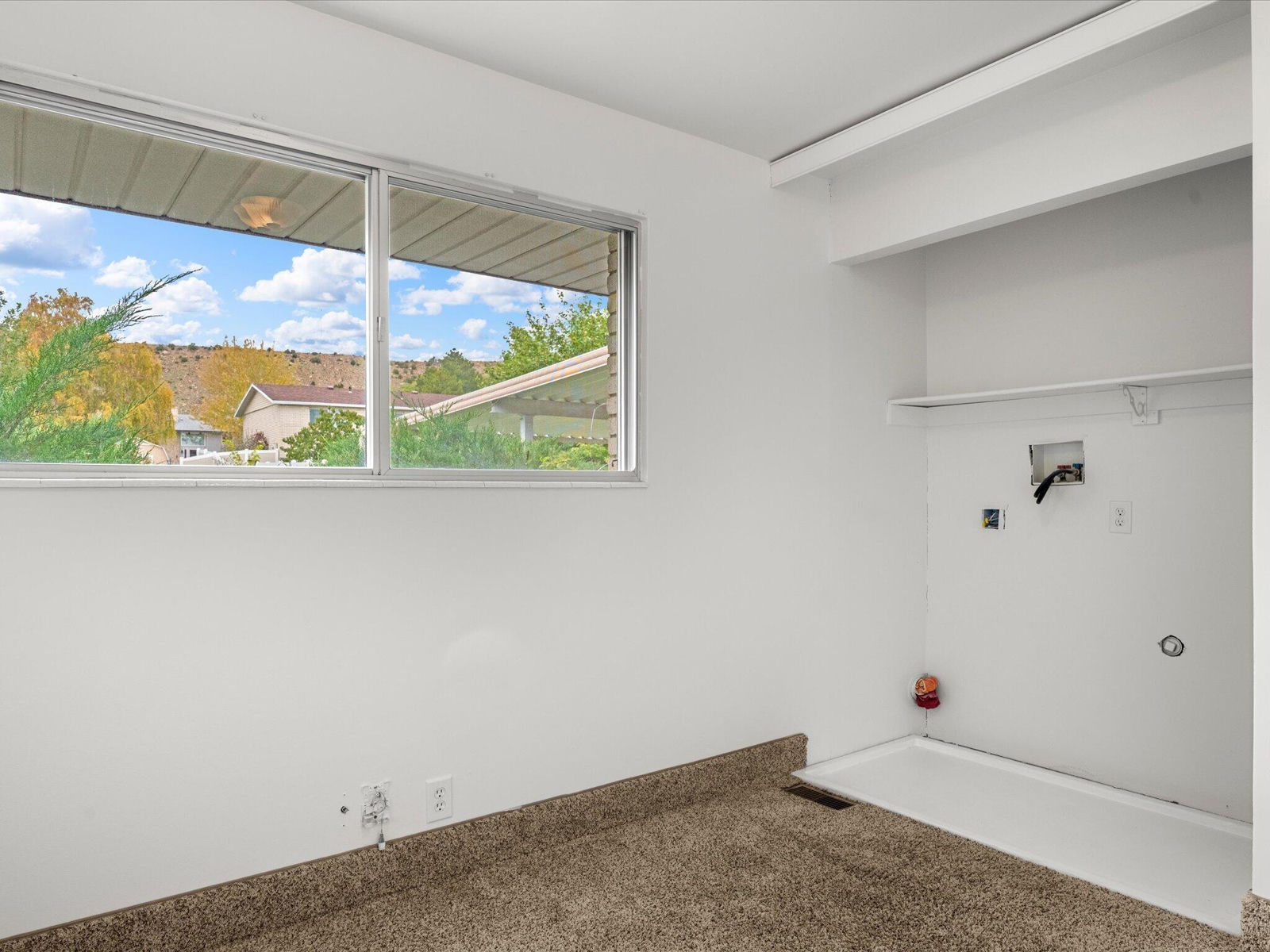 945 Drexel ST, Price, photo 23 of 39