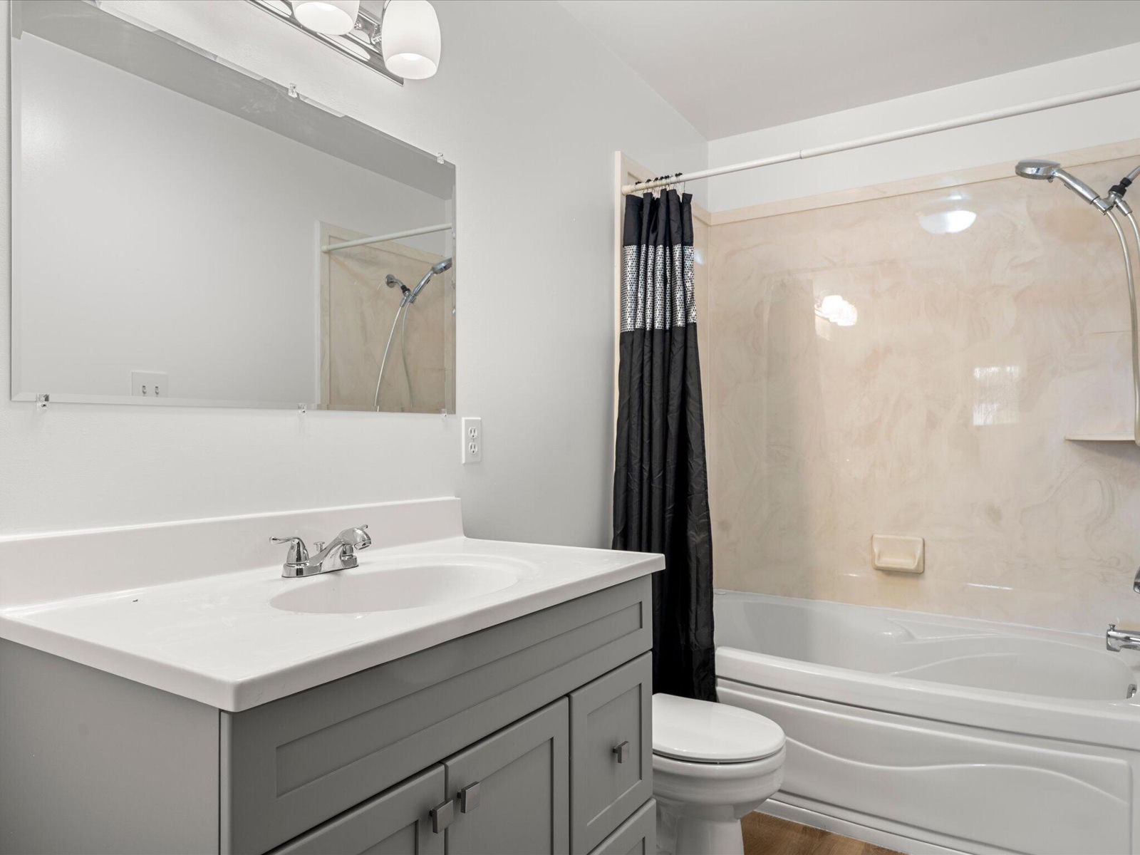 945 Drexel ST, Price, photo 24 of 39