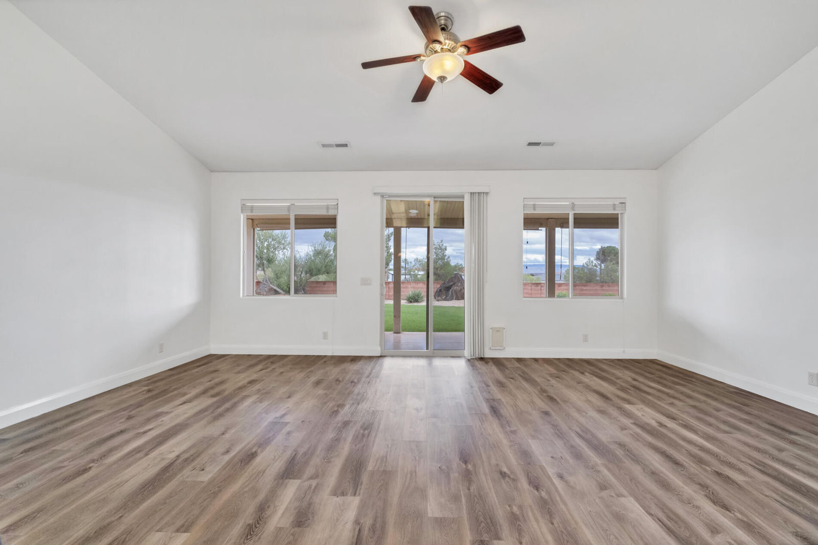 1172 N Ventana DR, Washington, photo 8 of 69