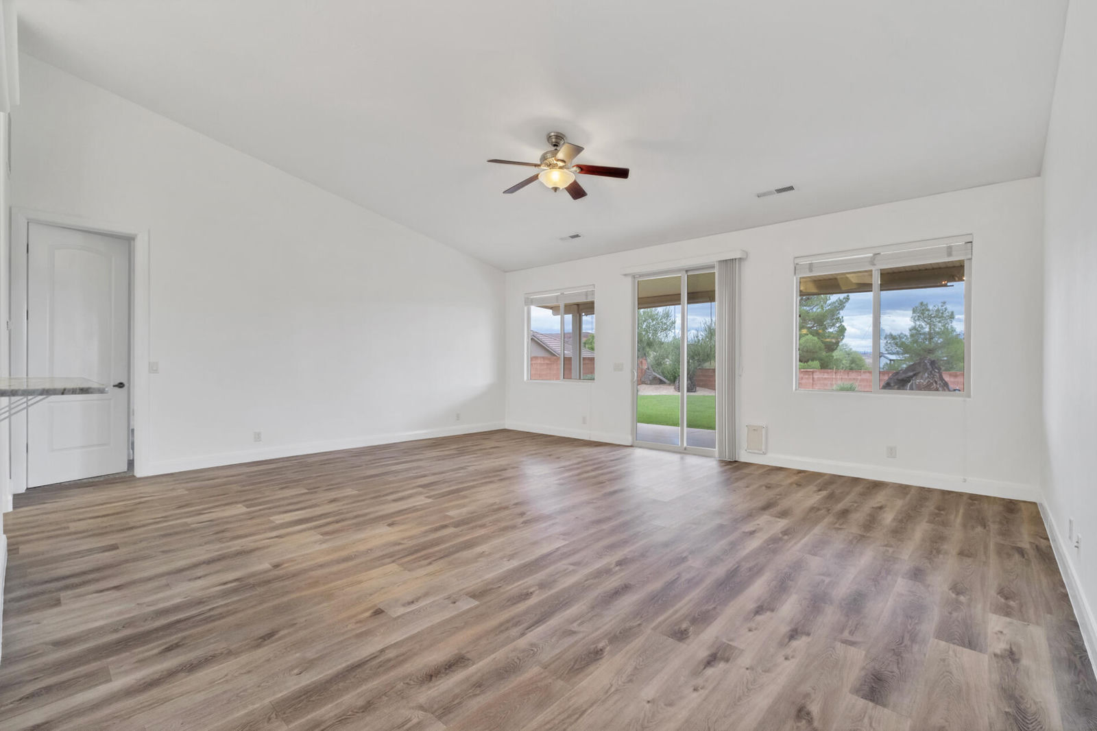 1172 N Ventana DR, Washington, photo 10 of 69