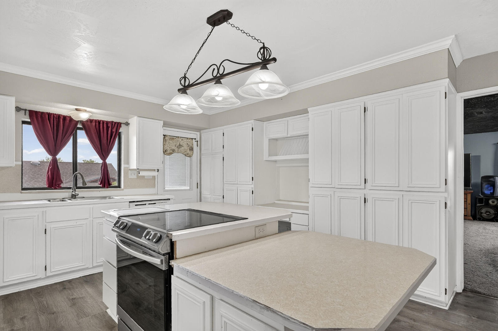 2135 N Wedgewood LN, Cedar City, photo 6 of 66