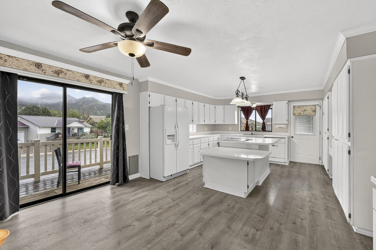 2135 N Wedgewood LN, Cedar City, photo 8 of 66