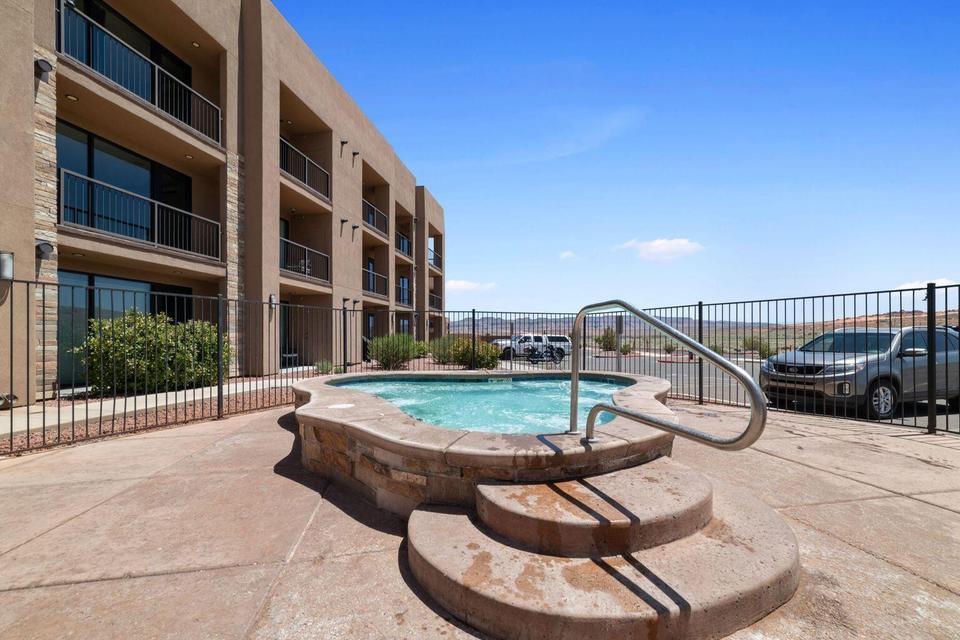 5160 N Villas DR, #6106 & 108, Hurricane, photo 16 of 33