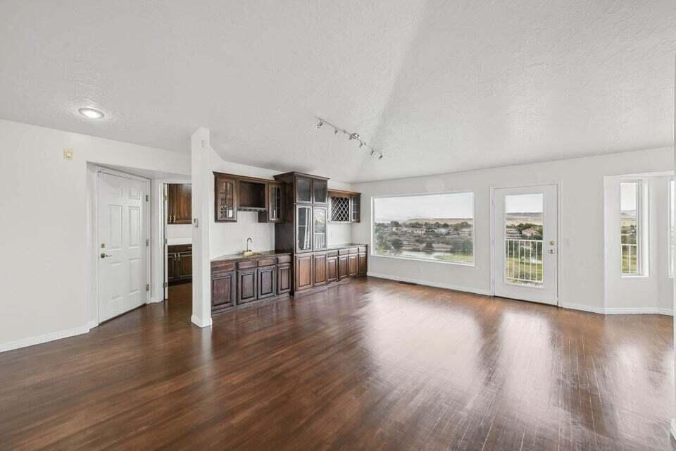 2262 S 1400 E, St George, photo 5 of 56
