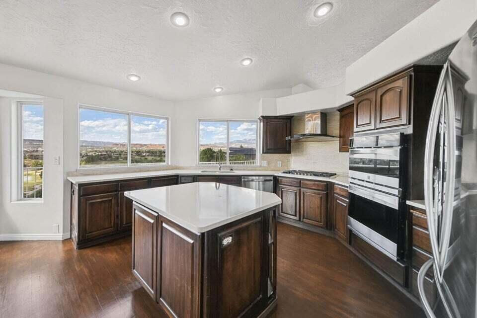 2262 S 1400 E, St George, photo 9 of 56