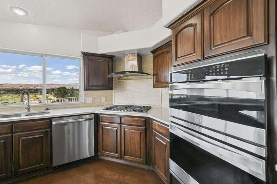 2262 S 1400 E, St George, photo 10 of 56