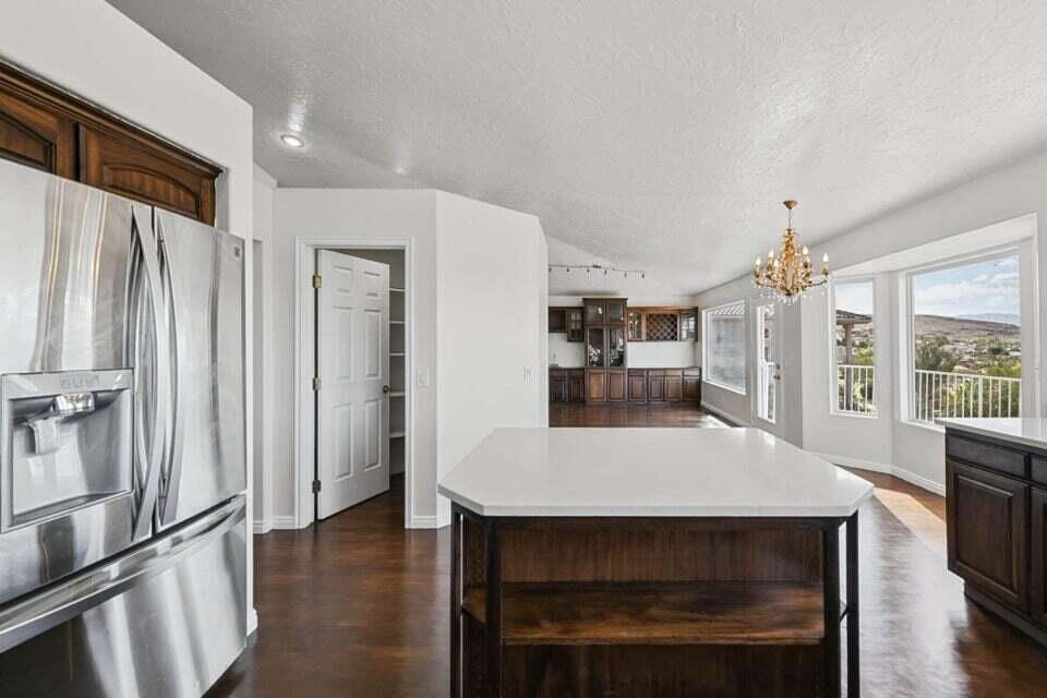 2262 S 1400 E, St George, photo 12 of 56