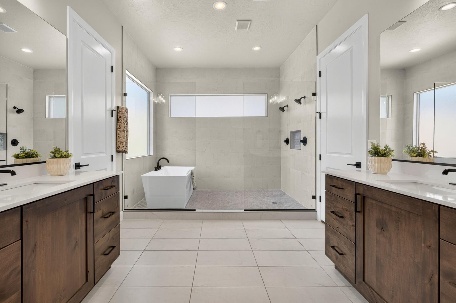 174 S 620 W, Ivins, photo 18 of 66