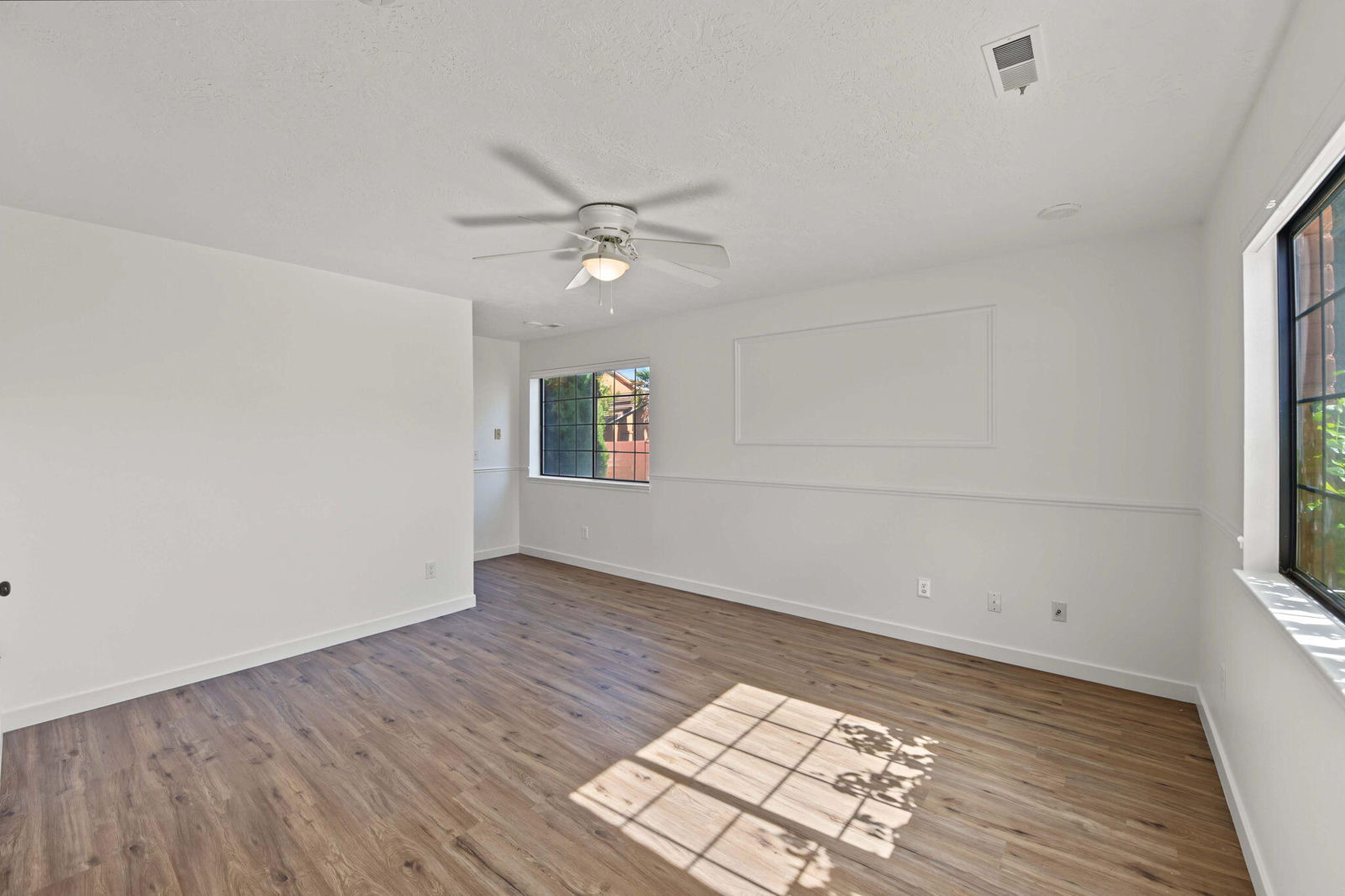 2130 W 70 S, 8, Hurricane, photo 11 of 29
