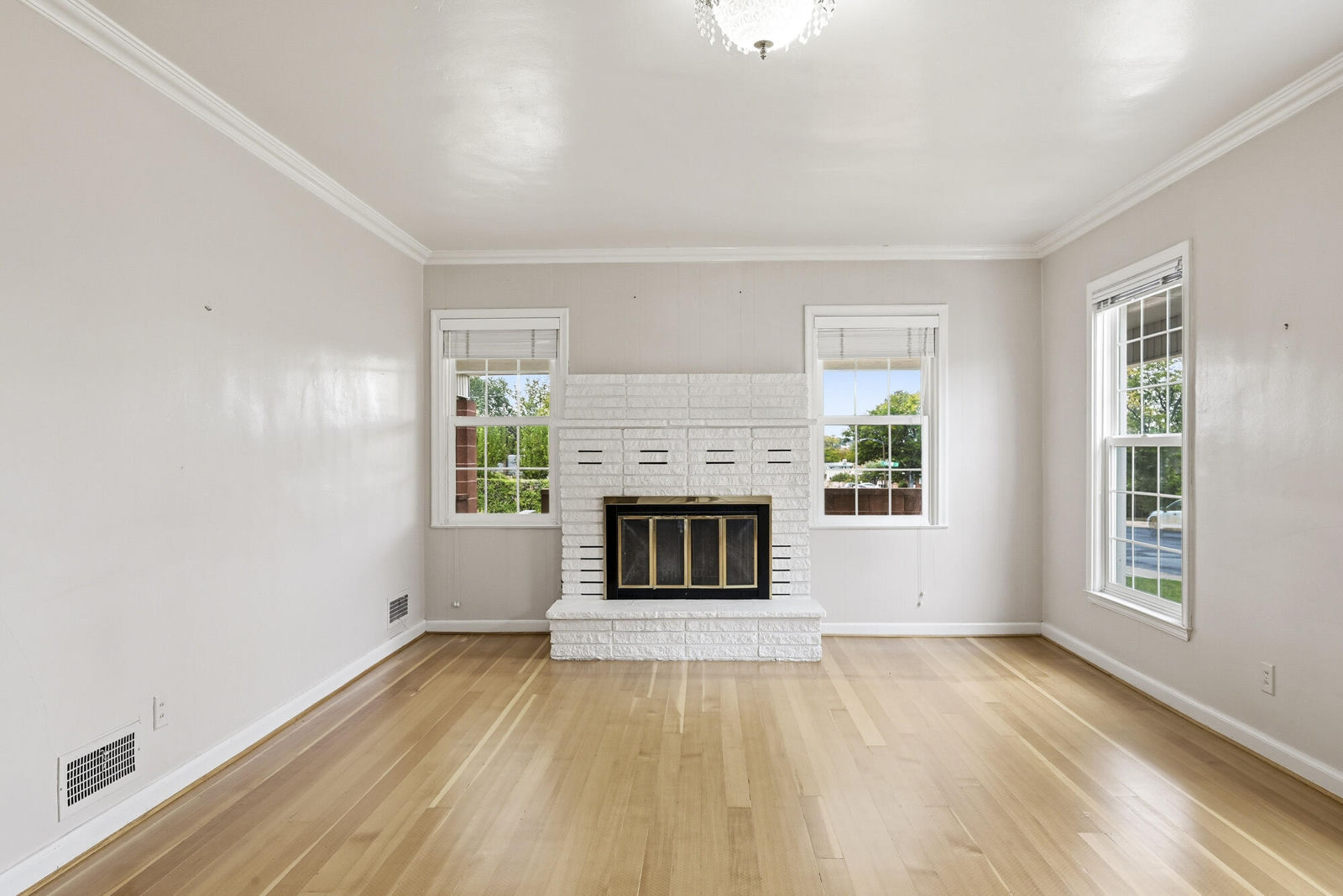 135 W 400 S, Cedar City, photo 6 of 52