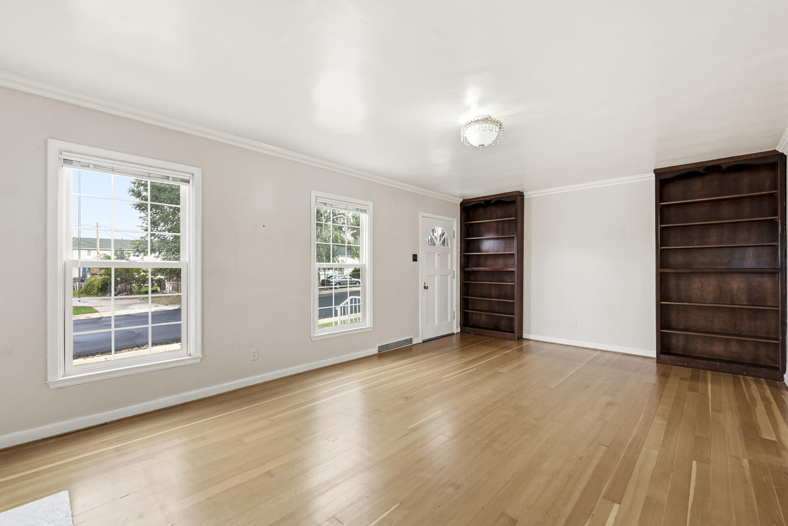 135 W 400 S, Cedar City, photo 8 of 52