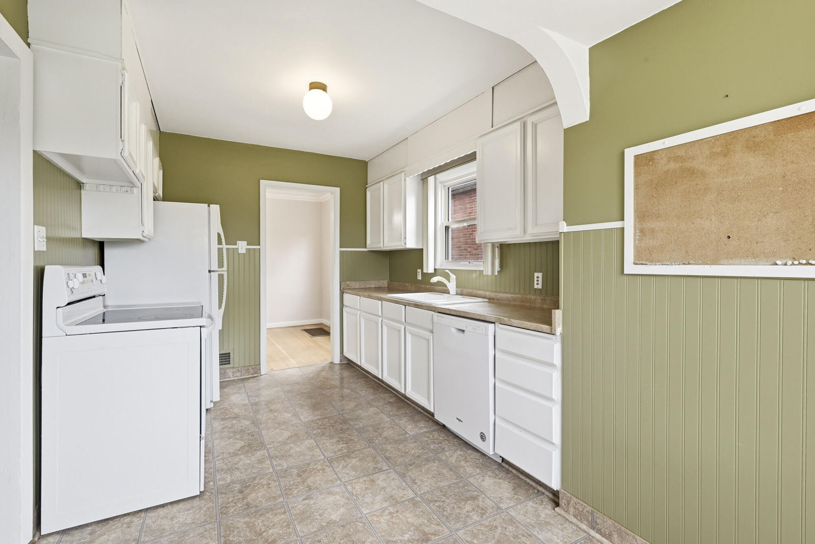 135 W 400 S, Cedar City, photo 11 of 52