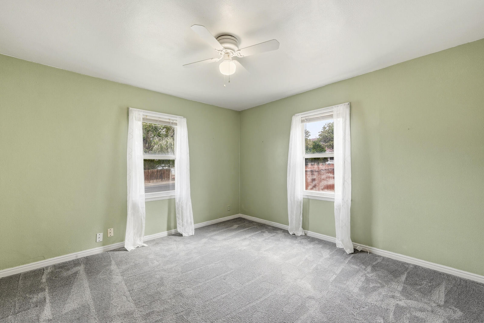 135 W 400 S, Cedar City, photo 16 of 52