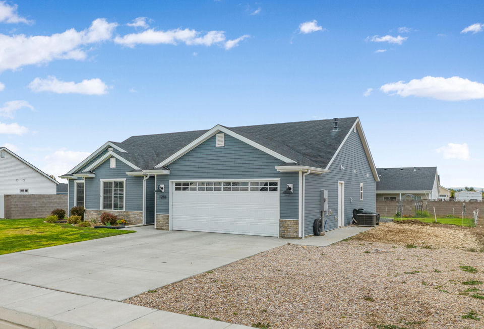 1255 E Southern Homestead Blvd, Enoch, photo 2