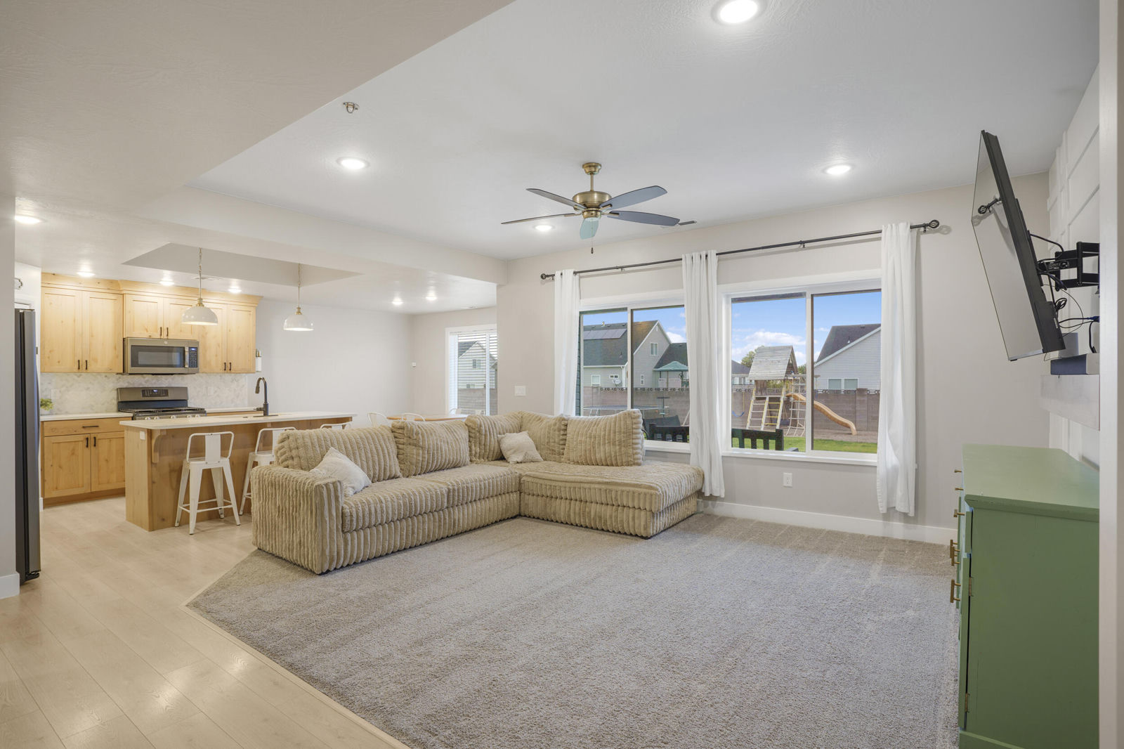 1255 E Southern Homestead Blvd, Enoch, photo 6 of 33