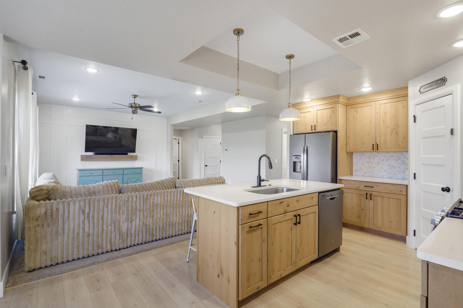 1255 E Southern Homestead Blvd, Enoch, photo 10 of 33