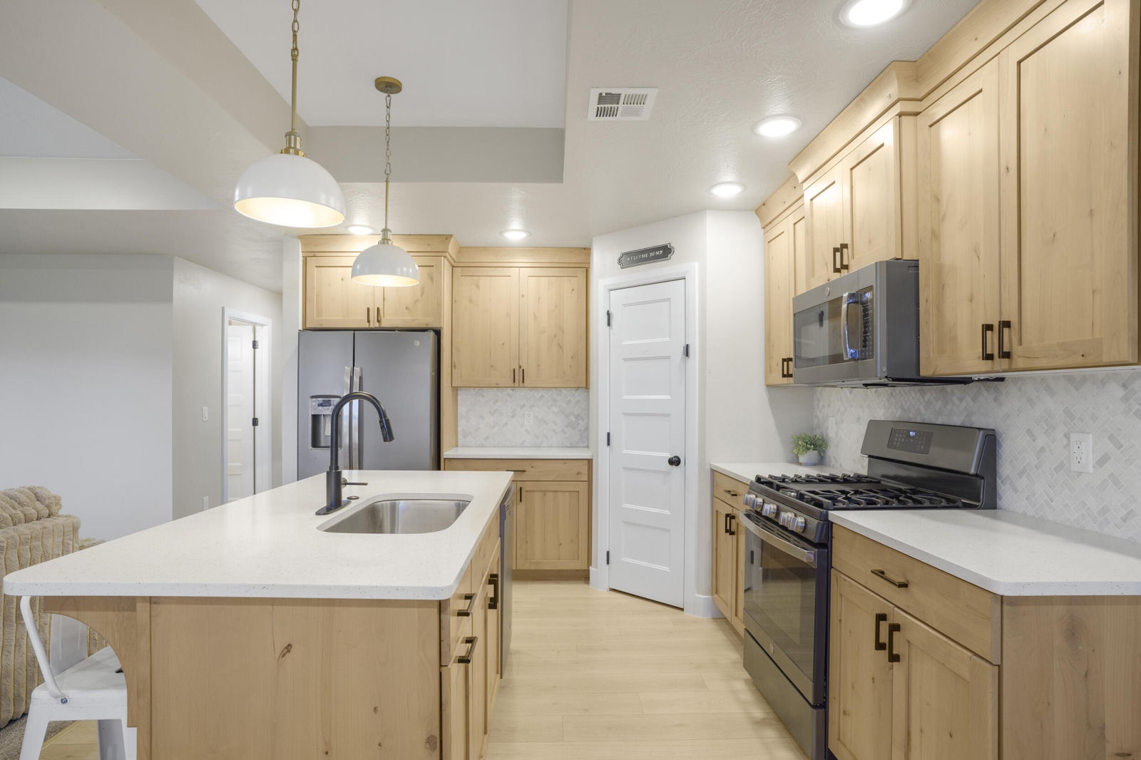 1255 E Southern Homestead Blvd, Enoch, photo 11 of 33