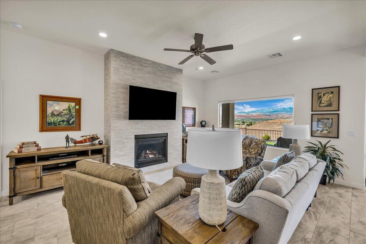 2710 W Columbo LN, St George, photo 6 of 25