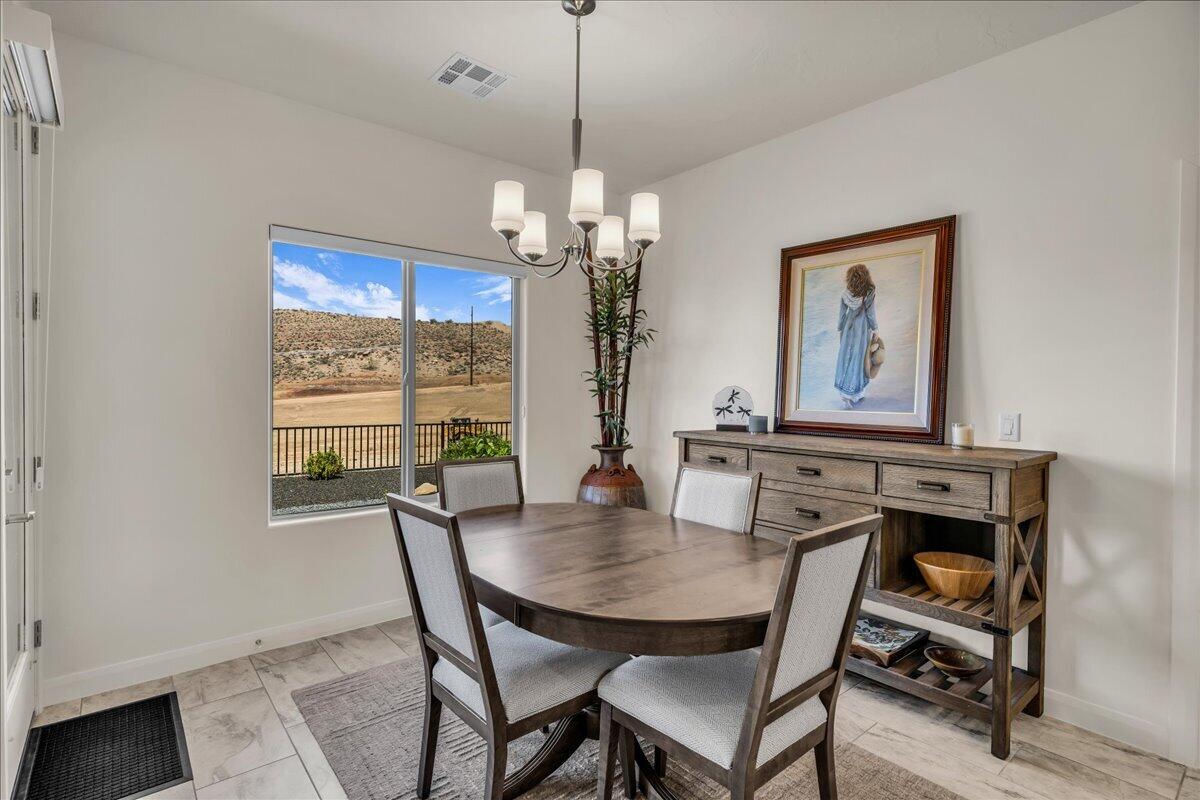 2710 W Columbo LN, St George, photo 10 of 25