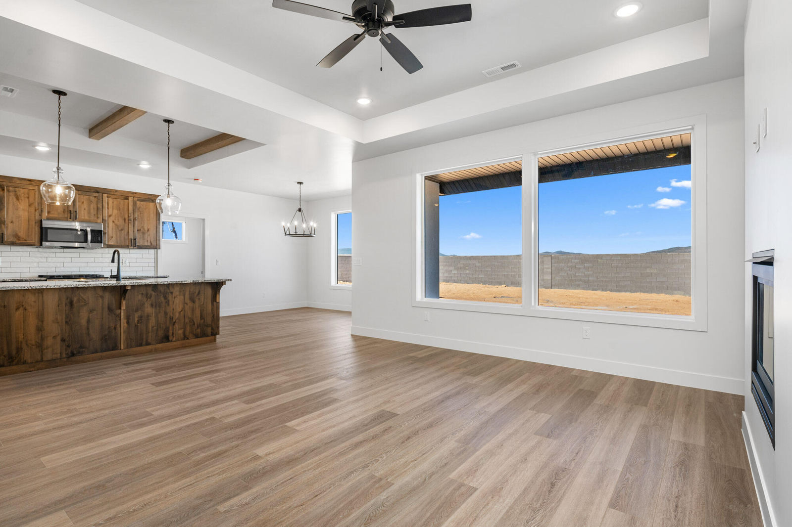 1079 N Olesia ST, Cedar City, photo 2 of 25