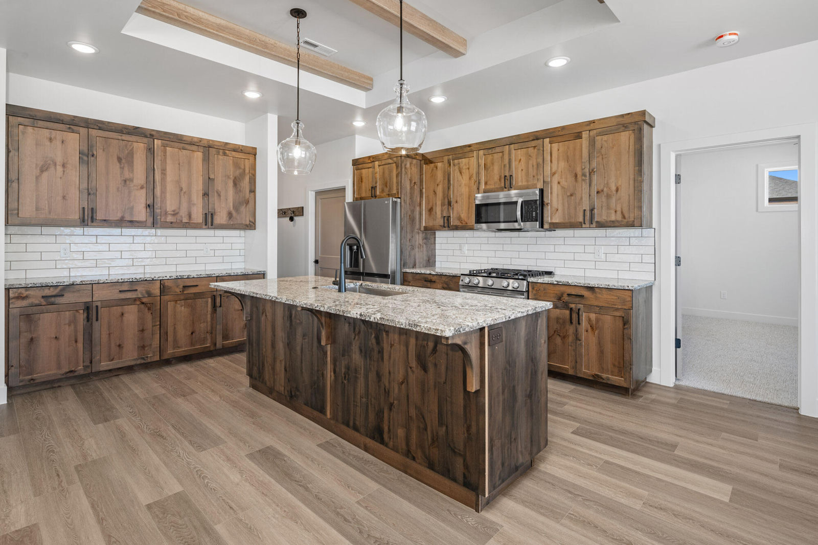 1079 N Olesia ST, Cedar City, photo 6 of 25
