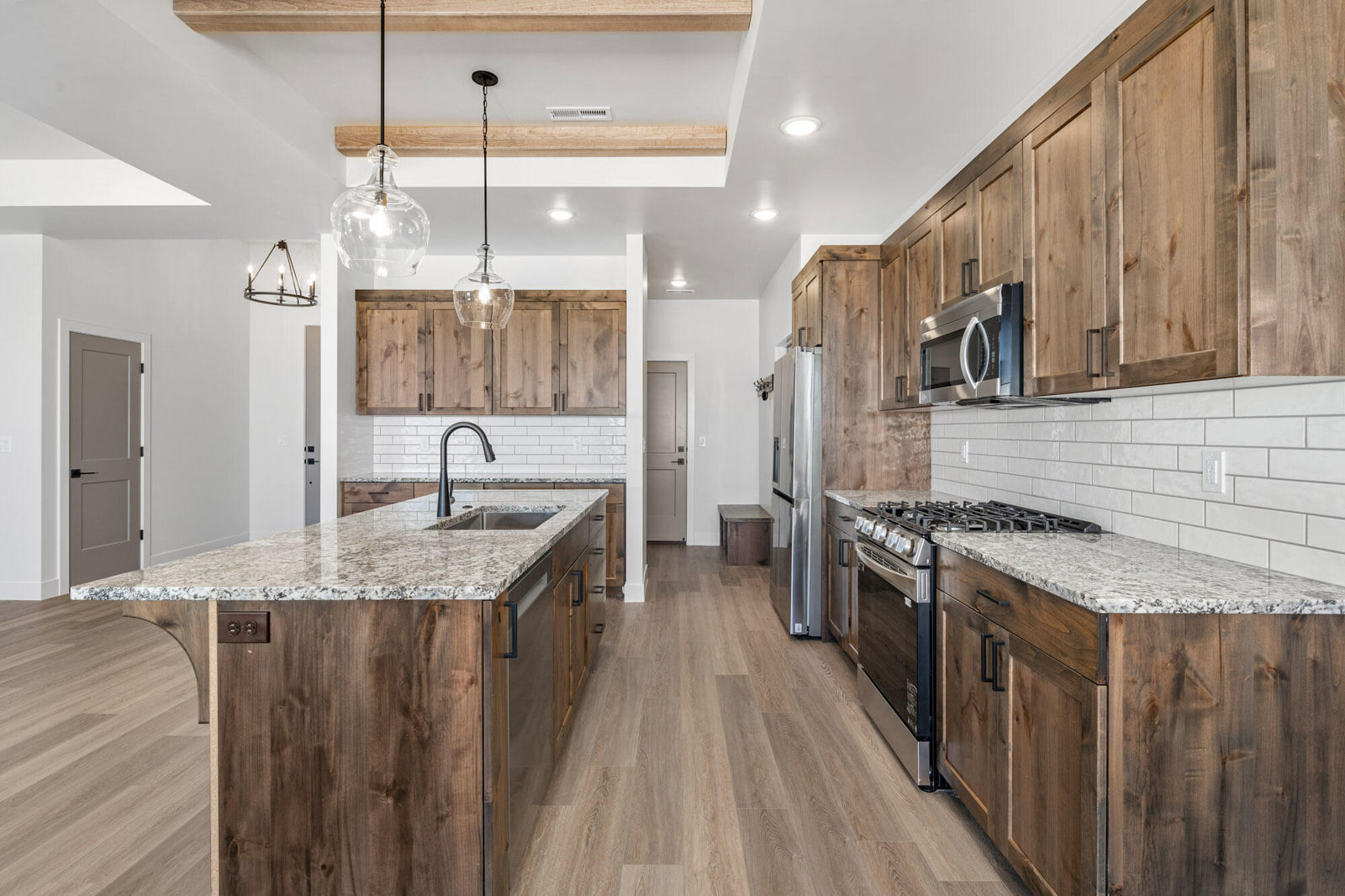 1079 N Olesia ST, Cedar City, photo 8 of 25