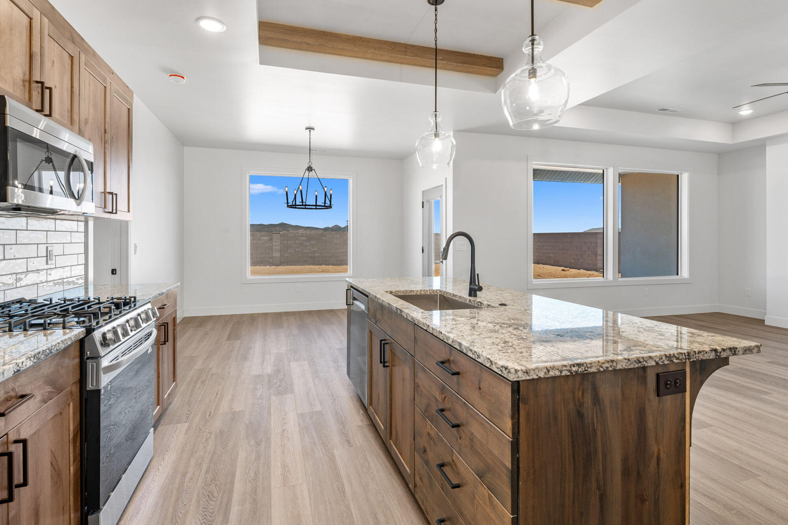 1079 N Olesia ST, Cedar City, photo 10 of 25