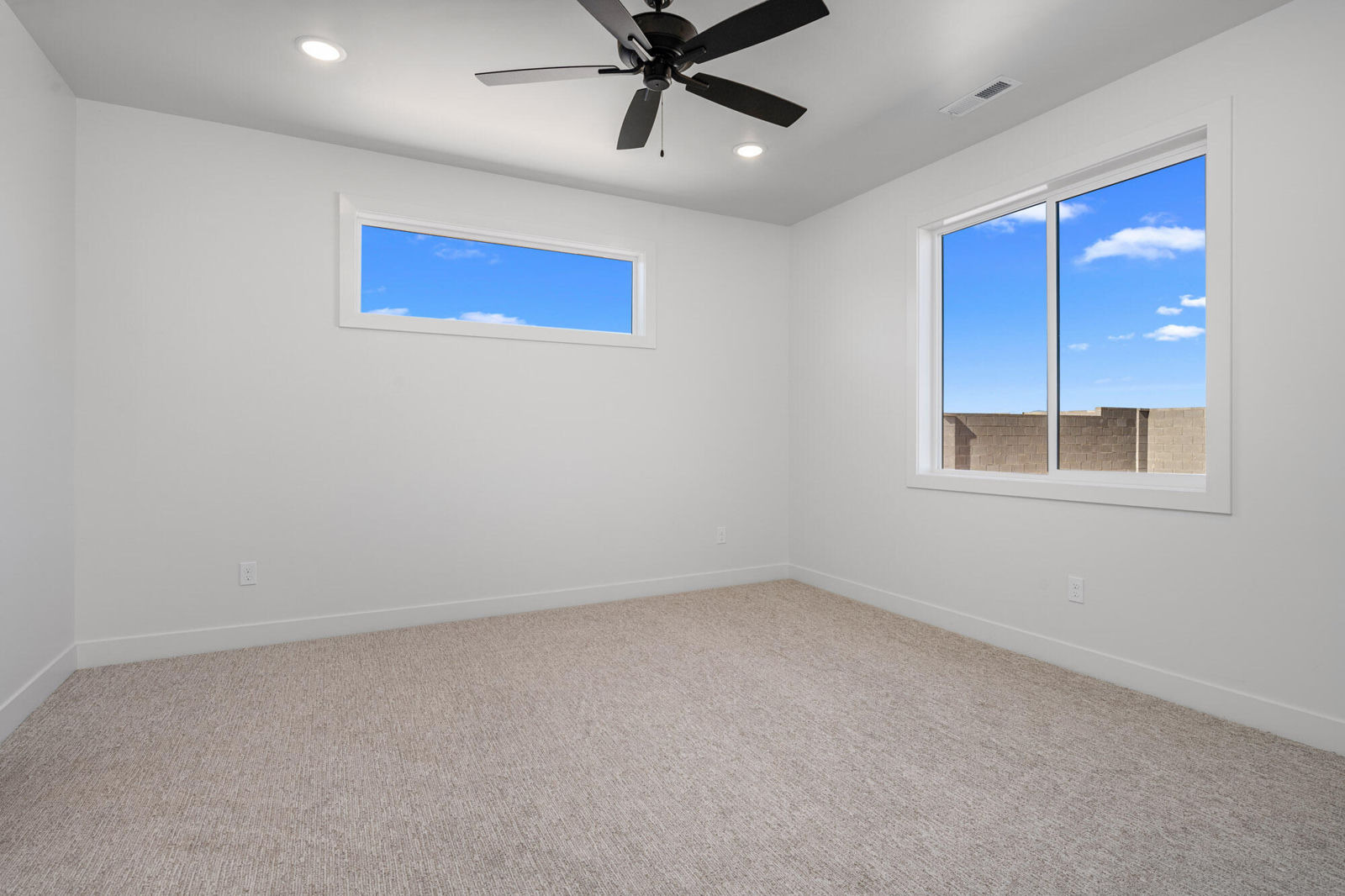1079 N Olesia ST, Cedar City, photo 11 of 25