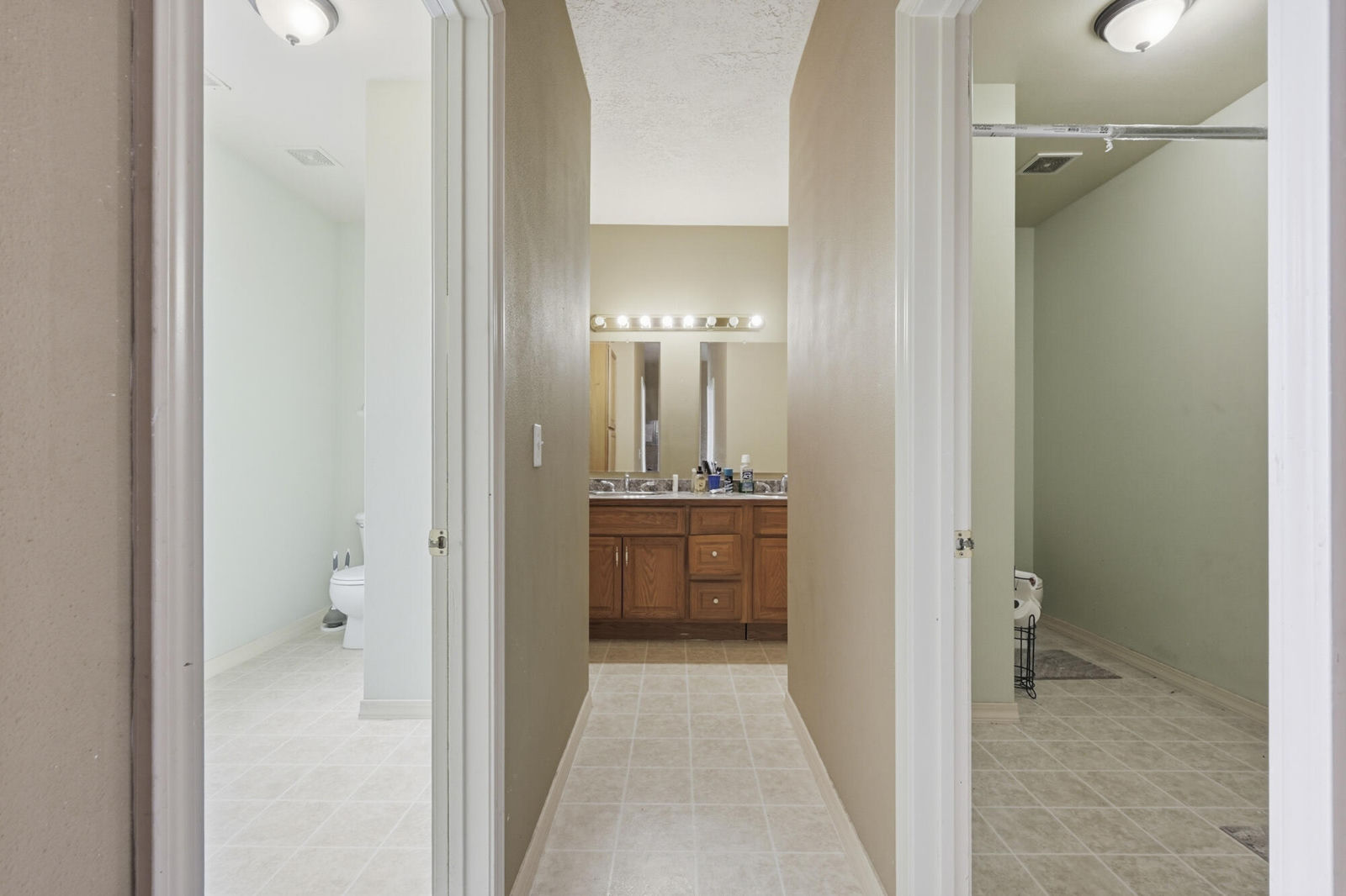 45 W Center ST, Milford, photo 33 of 53