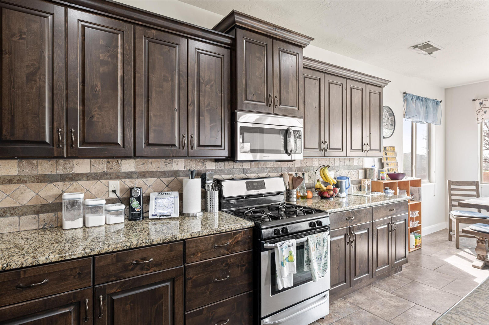 555 N Torey LN, Hurricane, photo 11 of 46
