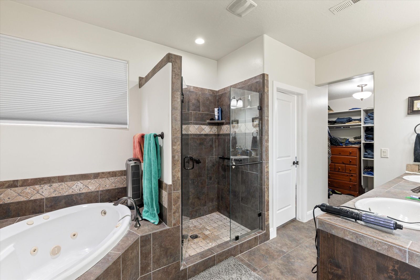 555 N Torey LN, Hurricane, photo 22 of 46