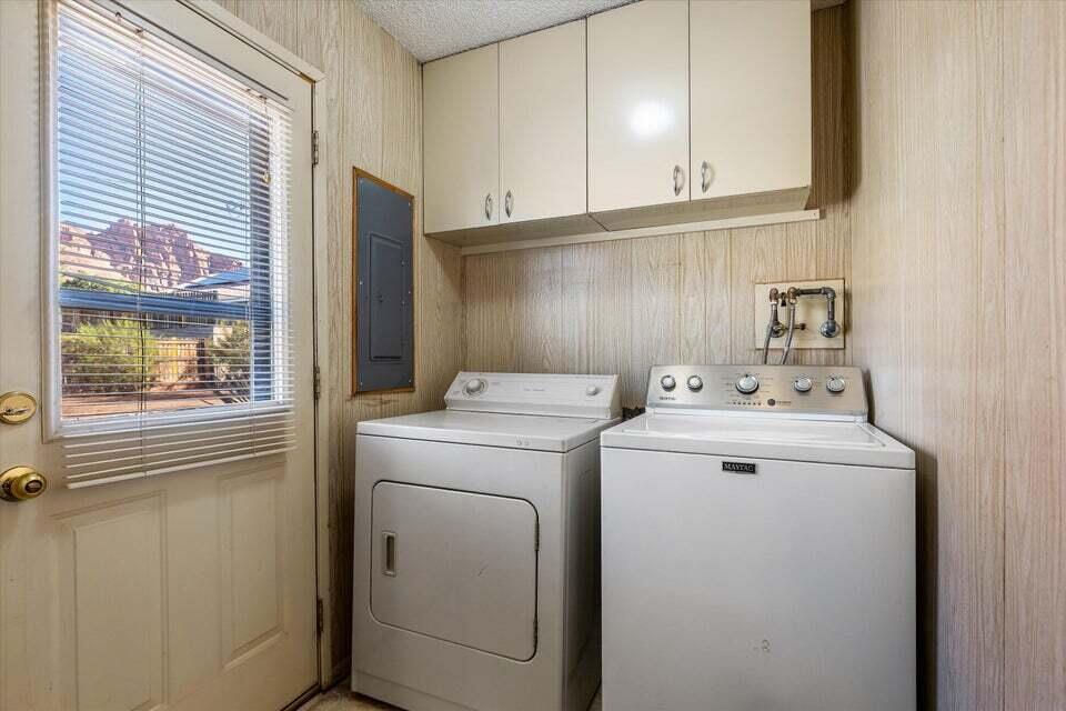 175 E 300 N, Ivins, photo 15 of 39