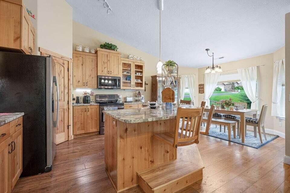 210 N Mall DR, 115, St George, photo 5 of 22