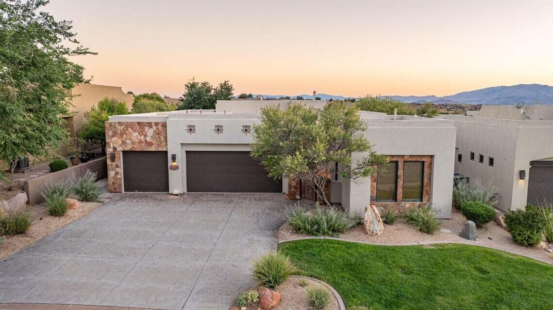 1747 W Red Cloud DR, St George, photo 1