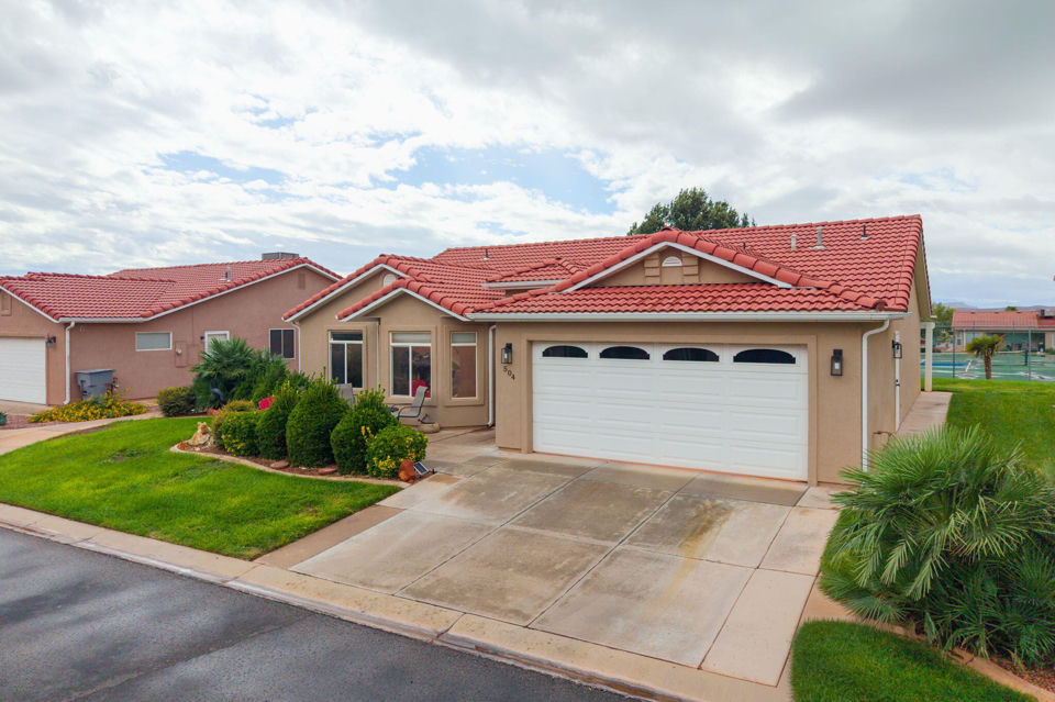 504 E Majestic DR, Ivins, photo 2