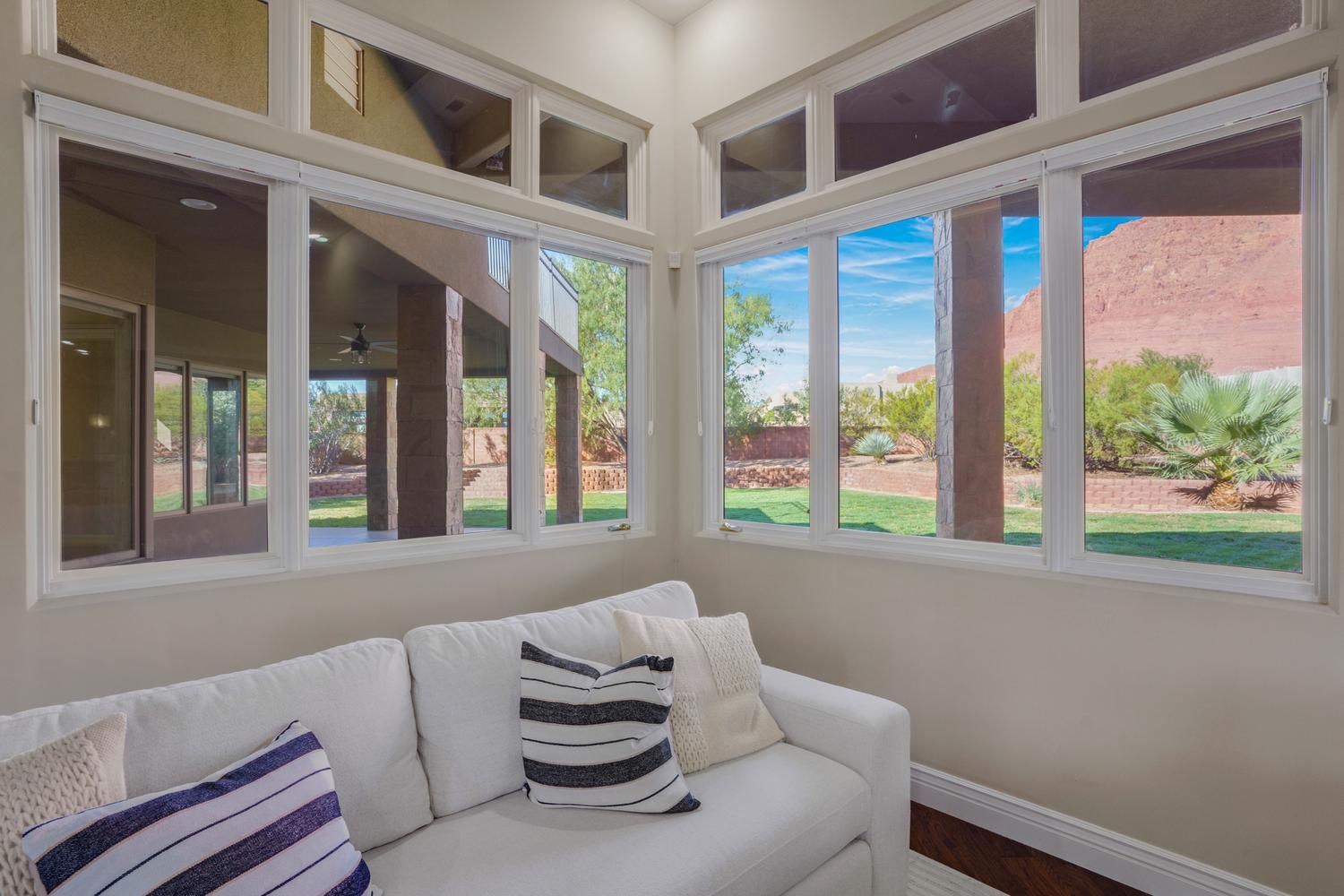 307 N Painted Hills DR, Ivins, photo 5 of 39